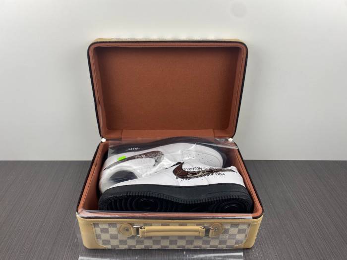 NIKE AIR FORCE SNEAKERS