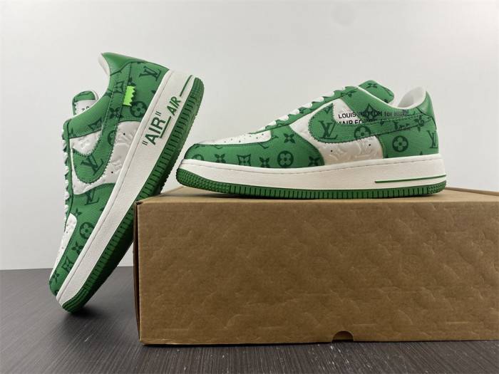 NIKE AIR FORCE1’07 SNEAKERS