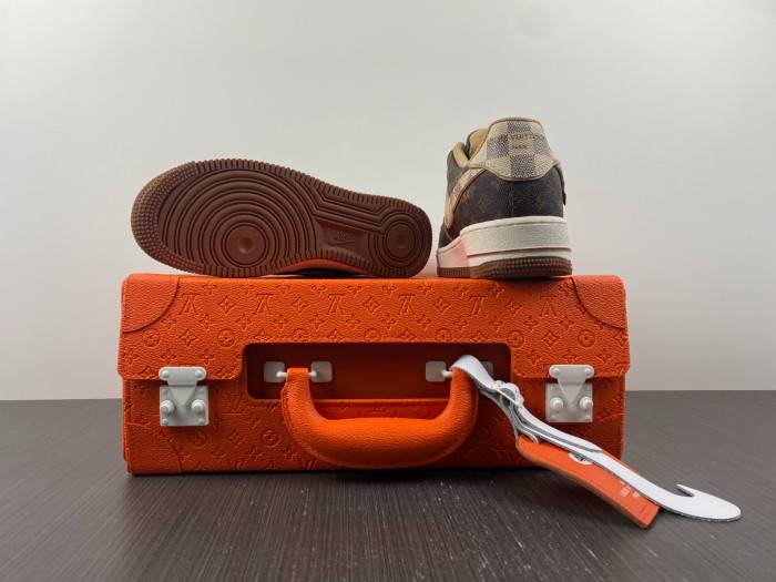 NIKE AIR FORCE1’07 SNEAKERS