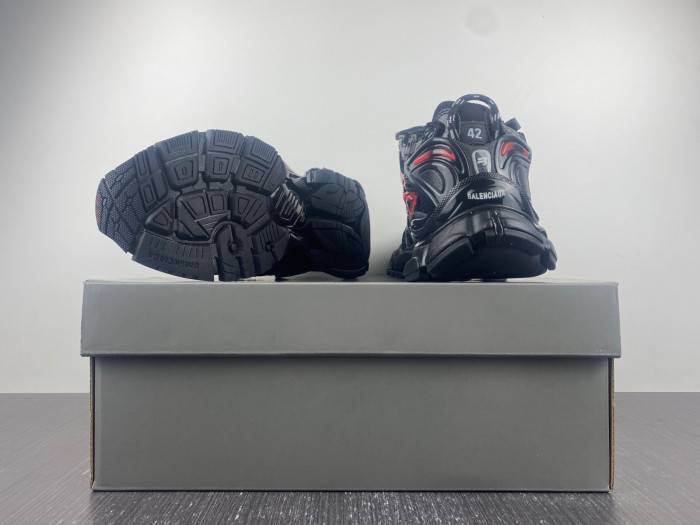 Ba*len*cia*ga -runner