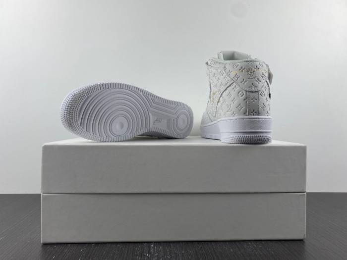 nike x l**is V*t*n air force 1 mid sneakers bsyf037b