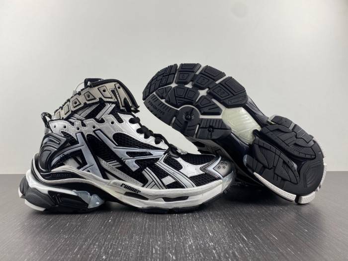 Ba*len*cia*ga -runner high