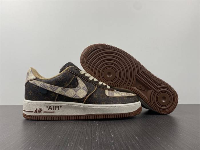 NIKE AIR FORCE1’07 SNEAKERS