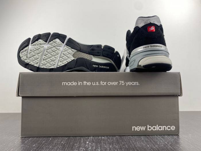 NEW BALANCE 992 NAVY GREY M990BS3