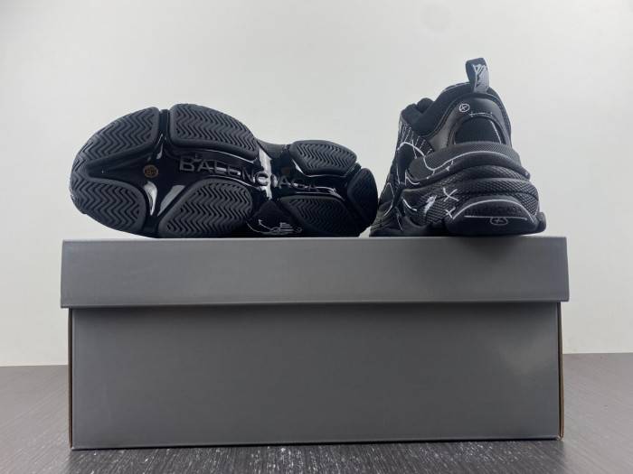 BLEN TRACK SNEAKER IN BLACK 536737 W2FW6 0102