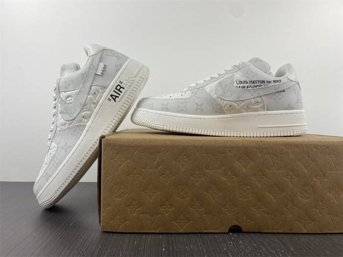 NIKE AIR FORCE 1 07 LOW WHITE GREY LD4631-201