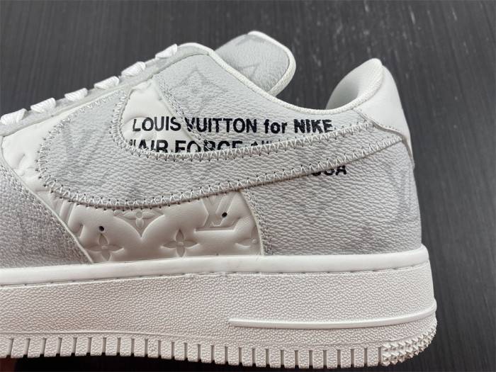 NIKE AIR FORCE 1 07 LOW WHITE GREY LD4631-201