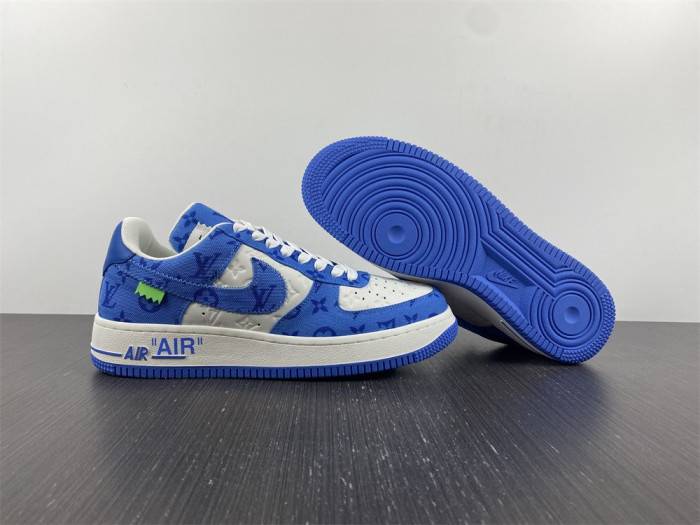 NIKE AIR FORCE1’07 LOW BLUE