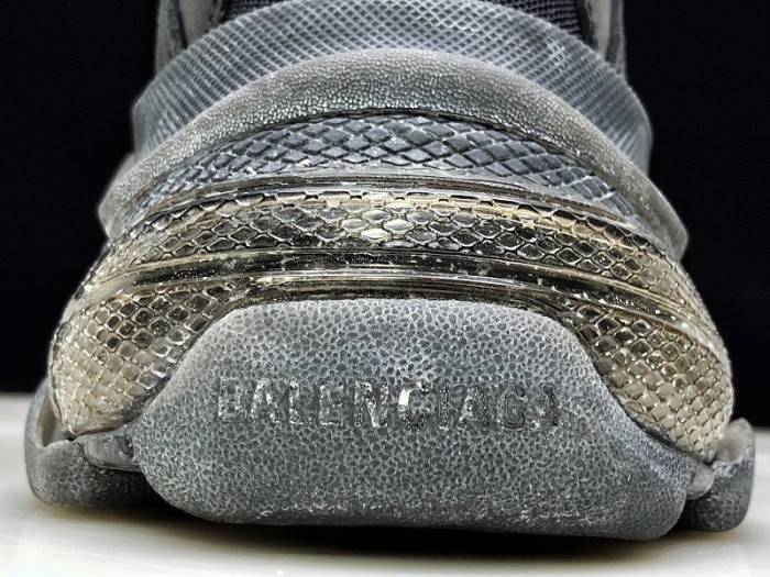 BLCG Sneaker Triple.s.Gomma “Black” 541624 W0901 1000