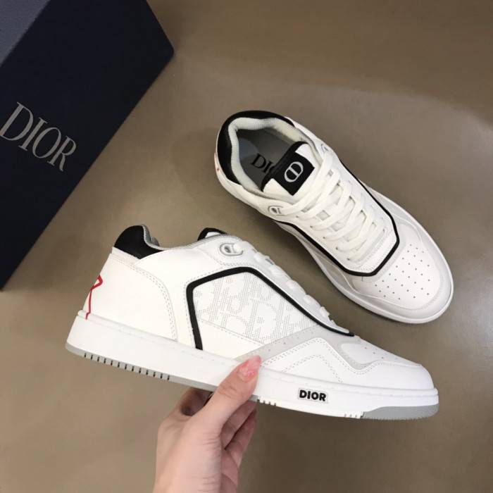 D10R B27 SNEAKER