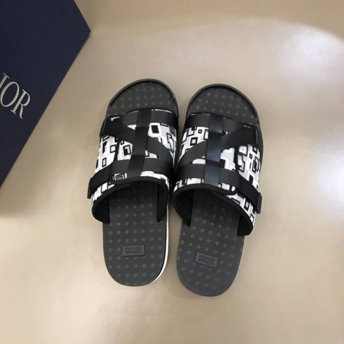 D10R SANDALS