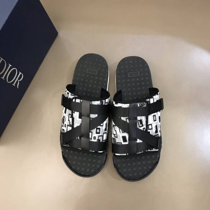 D10R SANDALS