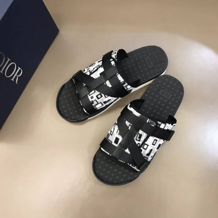 D10R SANDALS
