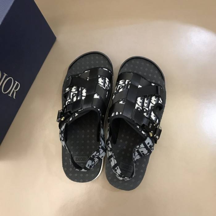 D10R SANDALS