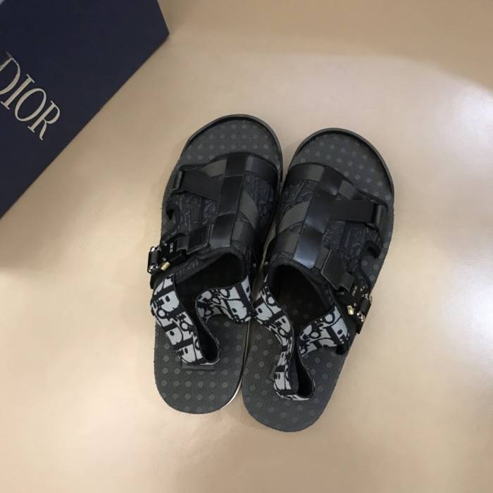 D10R SANDALS