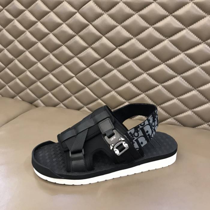 D10R SANDALS