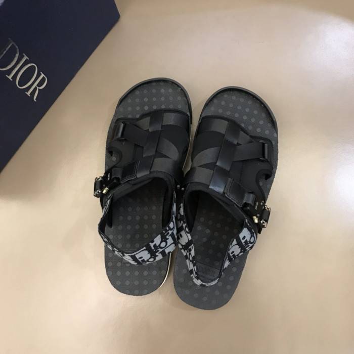 D10R SANDALS