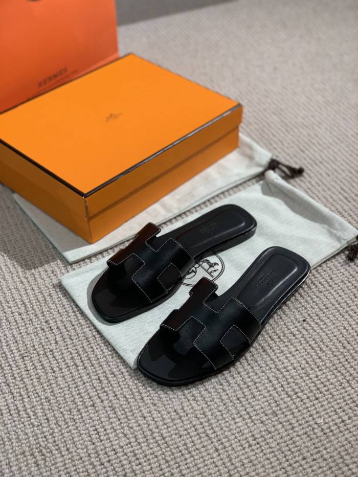 HERM*S SLIPPERS