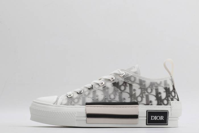 D10R B23 OBLIQUE LOW TOP SNEAKER