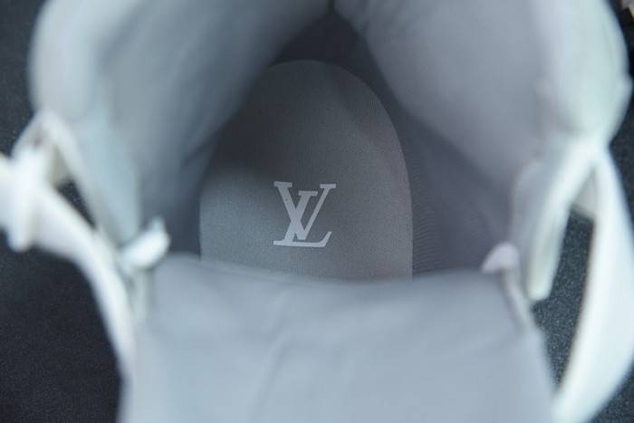 LOUI VUITTO SNEAKER