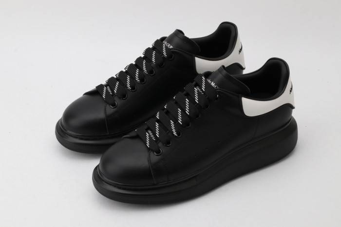 MQ Sneakers