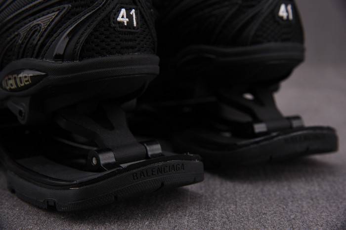 Ba*len*cia*ga x-pander