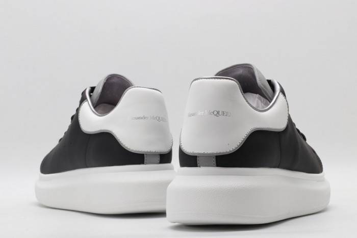 MQ Sneakers