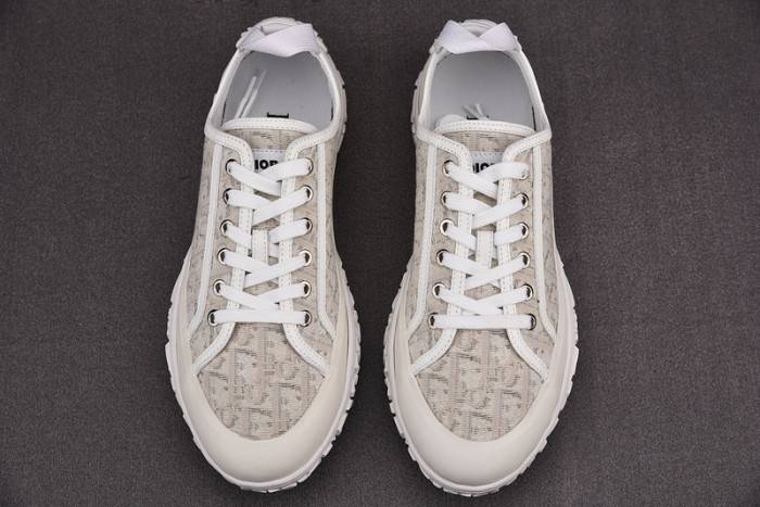 D10R B28 Oblique LOW Top Sneaker