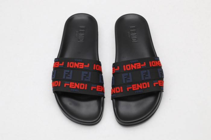 FEND1 SLIPPERS