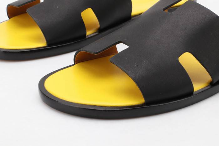 HERM*S SLIPPERS