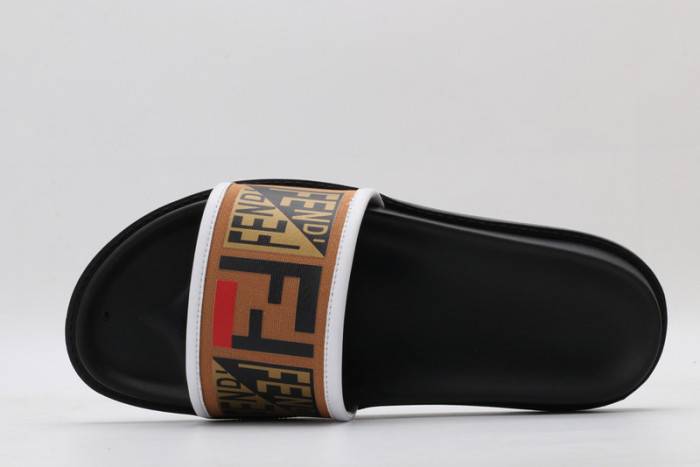 FEND1 SLIPPERS