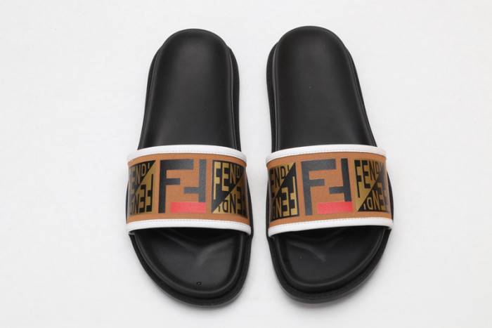 FEND1 SLIPPERS