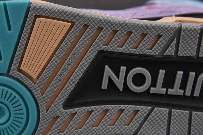 LOUI VUITTO SNEAKER
