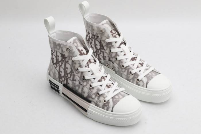 D10R B23 High Top Logo Oblique Sneakers