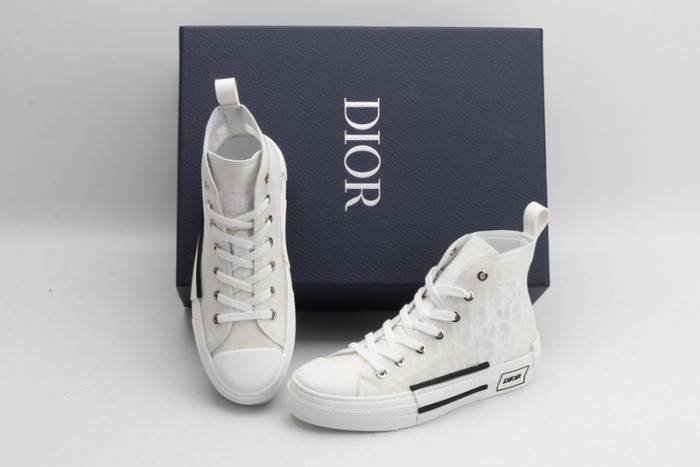 D10R B23 Homme Kaws High Top Sneaker