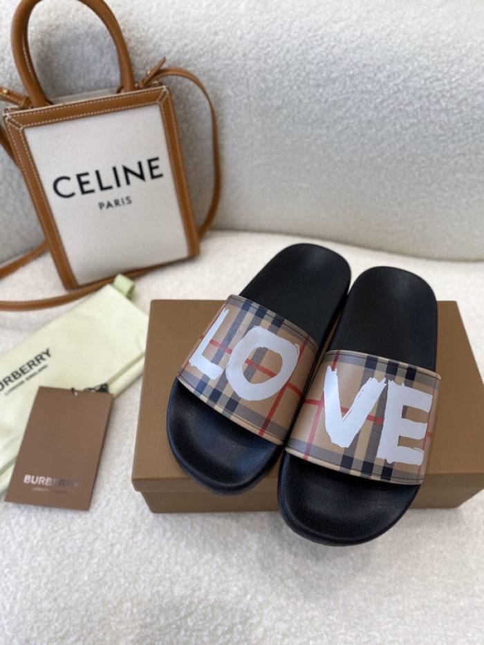 BUR_BERRY SLIPPERS