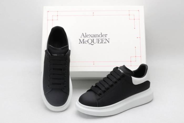MQ Sneakers