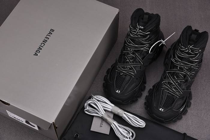 Ba*len*cia*ga sneaker tess 3.0