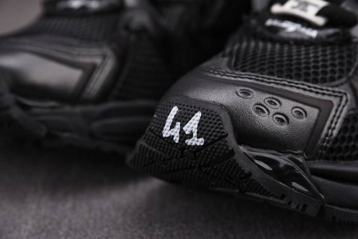 Ba*len*cia*ga -runner