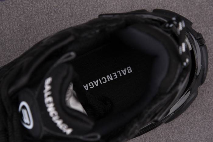 Ba*len*cia*ga -runner