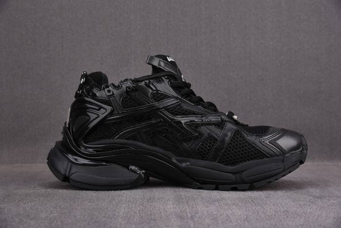 Ba*len*cia*ga -runner