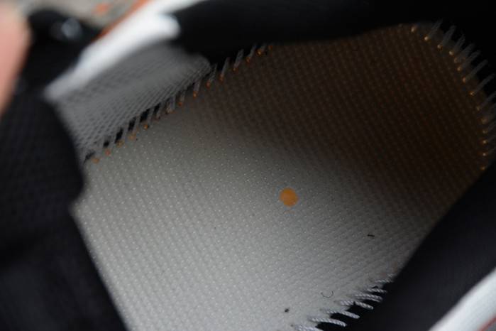 BLCG TRIPLE TRAINER ‘BLACK ORANGE’ 541624 W09E1 1766