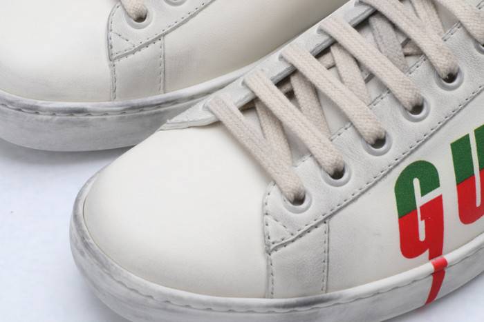 GUCC Ace Embroidered Low-Top Sneaker 576137 A38V0 9090
