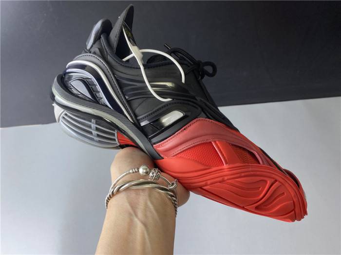 BLCG 5.0 TYREX 20SS RUNWAY RED AND BLACK 617535-W2CB1-1060