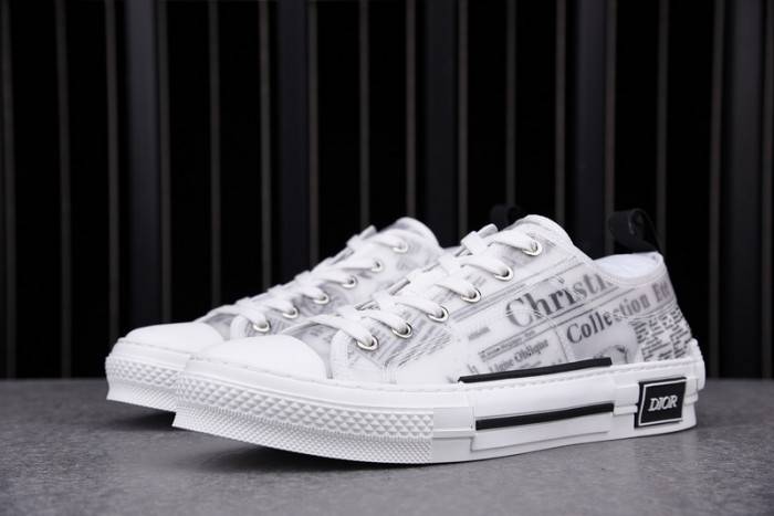 D10R B23 OBLIQUE LOW TOP SNEAKER