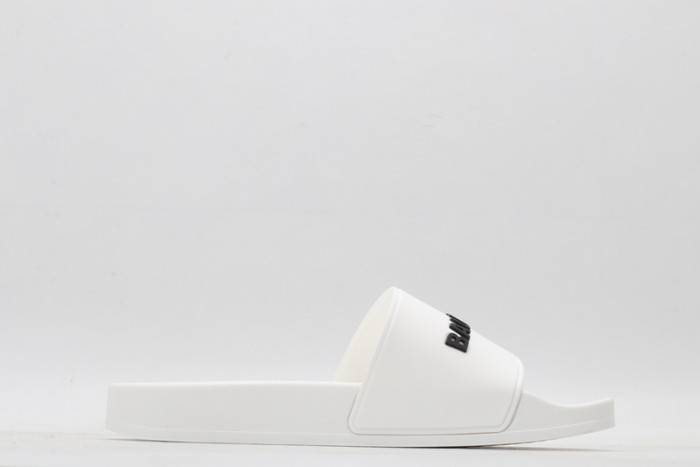 BLCG SLIPPERS