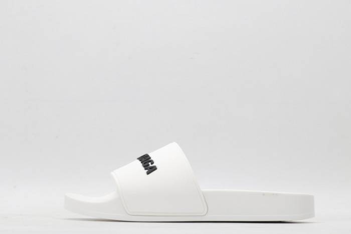 BLCG SLIPPERS