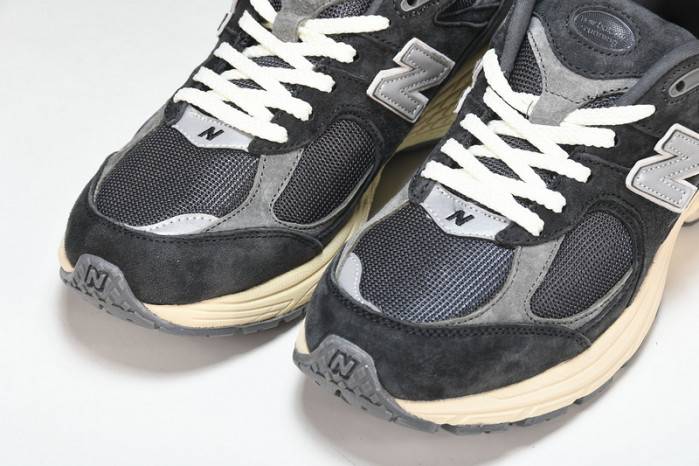 NEW BALANCE Q26 New Balance M2002RHO