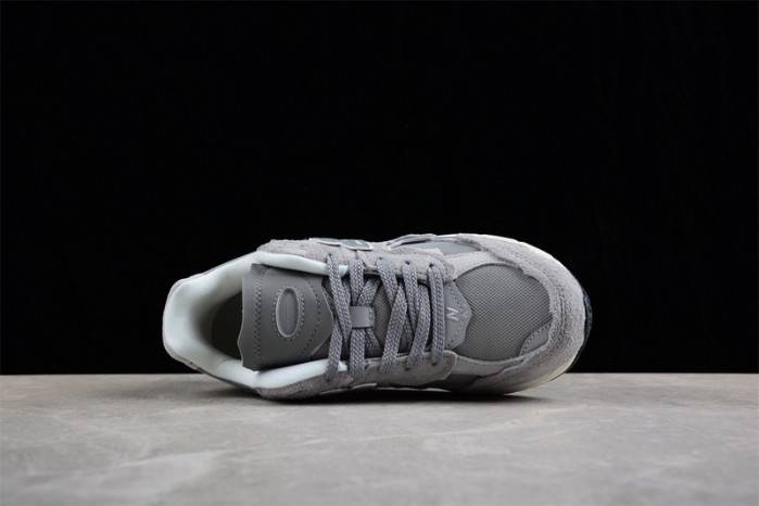 New Balance 2002R Protection Pack Grey M2002RDM