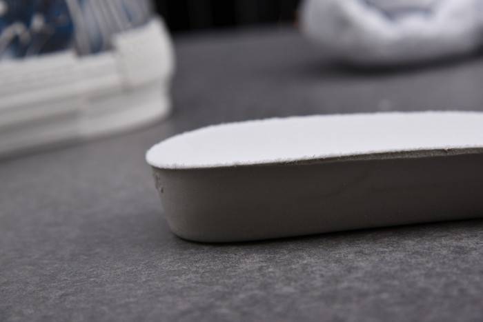 D10R B23 Oblique High Top Sneaker